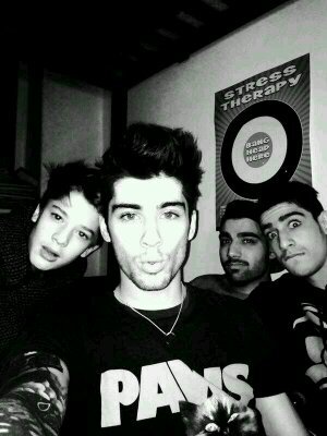 #ProudMuslim.                                      I Just want zayn's follow              « I am his jasmine and he is my aladin »