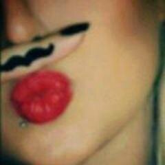 safa11883's profile picture. نظامي في الحياة ̮ ~ تسعدني اسعدك تنكد عليّ انكد عليك تسحب علي اسحب عليك وهذا ملعب وذاك ملعب وين ما تريد احنا نلعب ᴗ̈ *~beer*