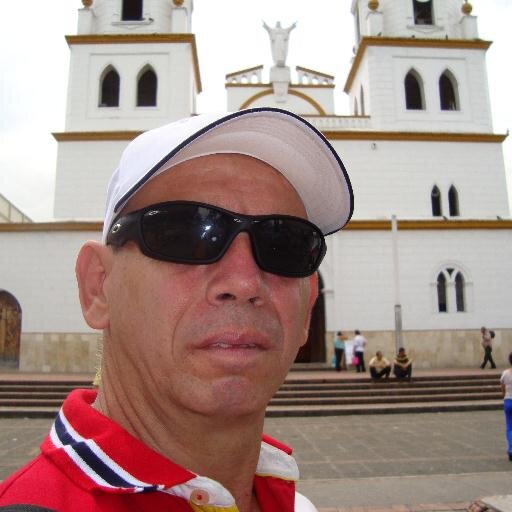 me gusta el fútbol y el ciclismo y la mayoria de deportes