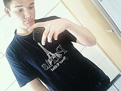 Quem se descreve, se limita.
