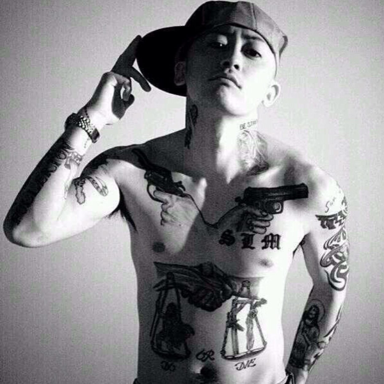 mwjjwmw's profile picture. 