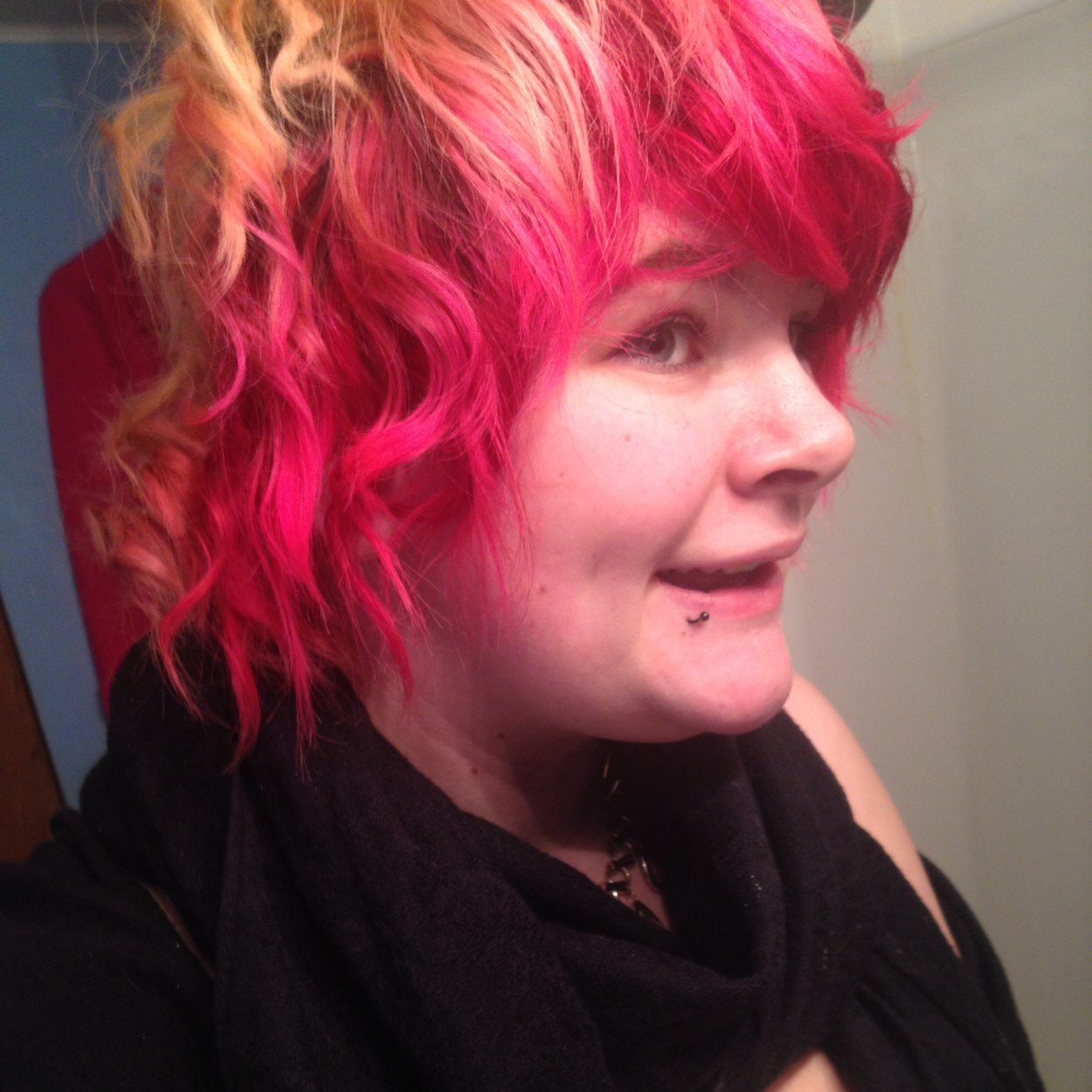 i live in Alaska and i am 20 years old. I smoke weed and play video games.