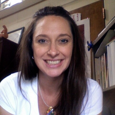 Middle School Art Educator at University School of Milwaukee. Passionate about my faith, family, art, teaching and life in general!