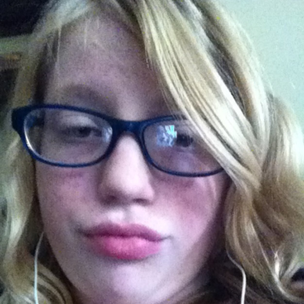 I Luv 1Direction!!!!!!! #WhoDoesnt? #ILuvHashtags i also have a cute dog named Tucker thats a cocker spinail