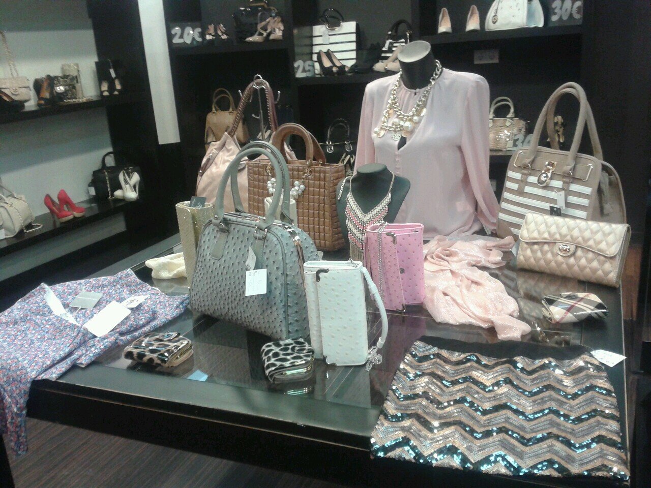 ANGELES LLAZ AZ,    MODA EN VILLAJOYOSA, SANTA POLA ORIHUELA, ALICANTE , CORUÑA