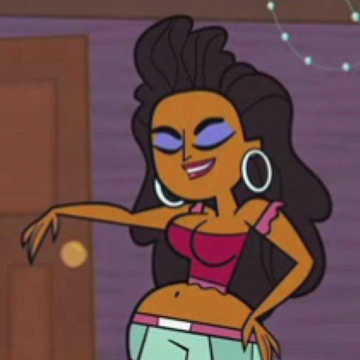 Sup, hunnies? I'm Anne Maria, the hottest contestant on Total Drama Revenge Of The Island. Don't touch my poof! Capiche? #Single