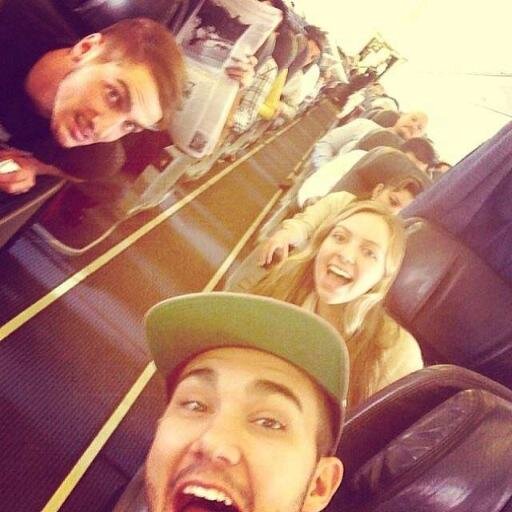 lesliegiraldo1's profile picture. me encanta @bigtimerush y @AustinMahone , @onedirection , @beforeyouexit           y  amo la musicas de mis idolos