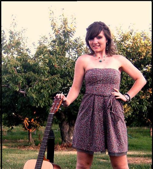 I'm Shanie & You're going to hear what I have to say someday.I'm quietly spoken, but I speak for what I believe in. I smile, because I'm happy. =]