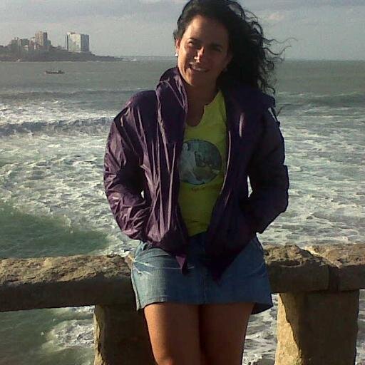 Amo a mi flia. me encanta la musica,amo cantar 🎤canto a la vida, al amor y a la gente que me quiere escuchar Y por sobre todas las cosas amo y canto a Dios!!❣️