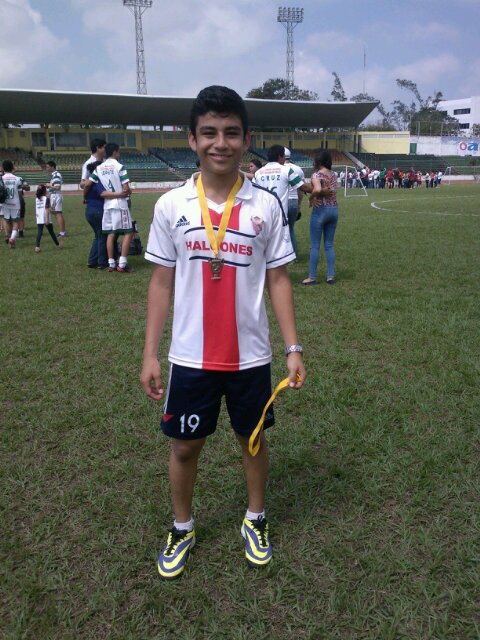 Jugador en Halcones de Tabasco :D// Bebe Te amo, sabes que siempre vas a contar conmigo para lo que necesites, atte: @vivianmontero1