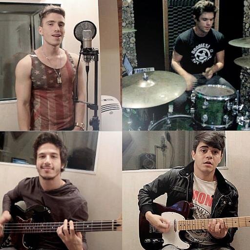 O primeiro FC do Recife dedicado e OFICIALIZADO pela @mashoficial  Assistam '' Água na Boca'', novo Clipe da banda: http://t.co/yvjBllVFRW