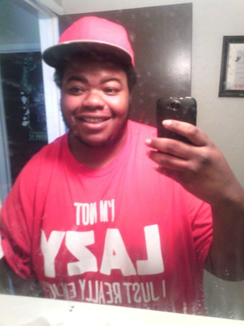 mi name is john im cool dont fuck with me unless u ready for dat other side b day Aug 14 leo yeah im big but beautyful