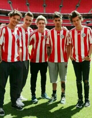ONE DIRECTION : Es por lo que vivo, por lo que muero. En pocas palabras son mi todo!!!!
