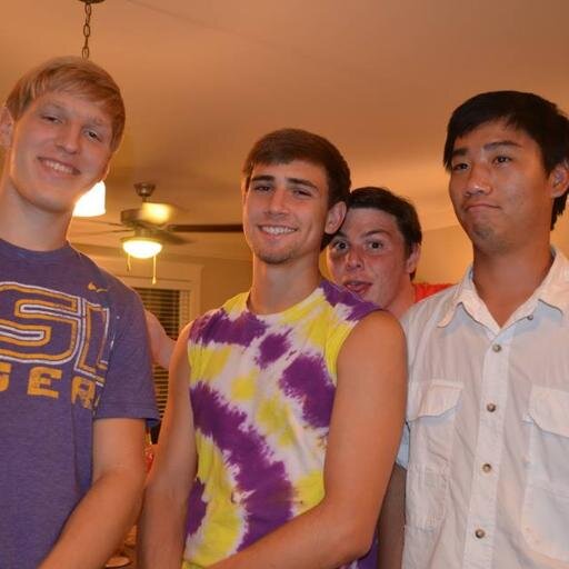 I'm a nice guy. Playing frisbee and Breaking  hearts. LSU. Civil Engineer.