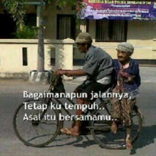 tirta_we's profile picture. 