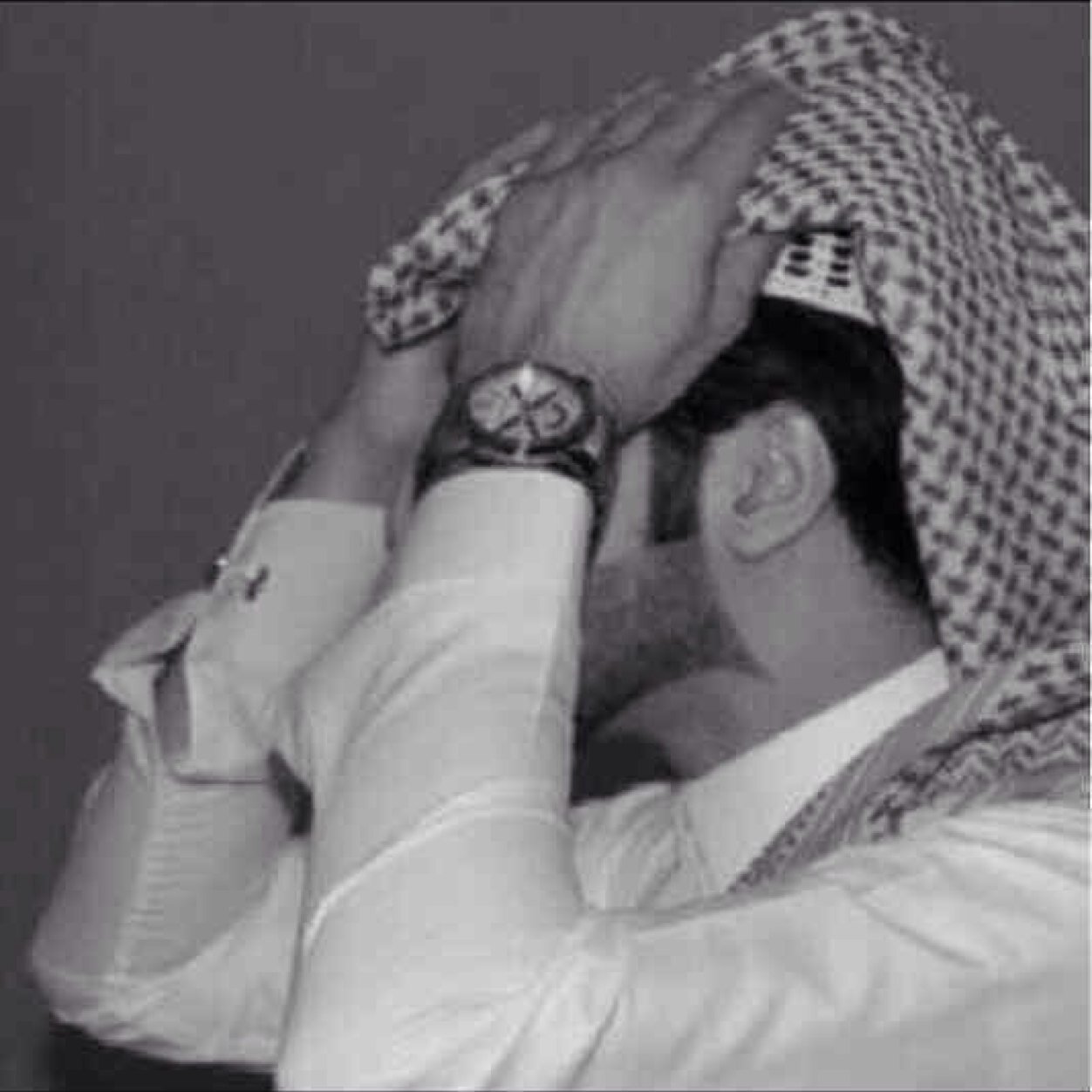 لاشفتني مشششششتاق قابلني .[ بشششـــوق ]. وافرش لي ضـلوعـك ورحب .[ وهـلي ].