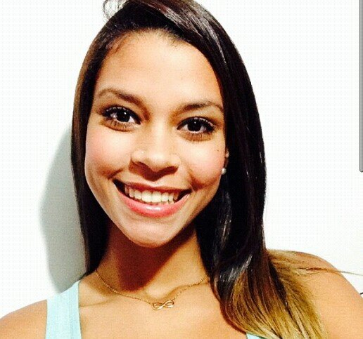 Eu poderia ser a pessoa mais agradável do mundo, mas optei por ser eu mesma :)) .. 
- http://t.co/ghd5Y033Aa