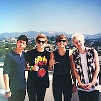 free follow from @cuddlymikeyy she follows back! :)