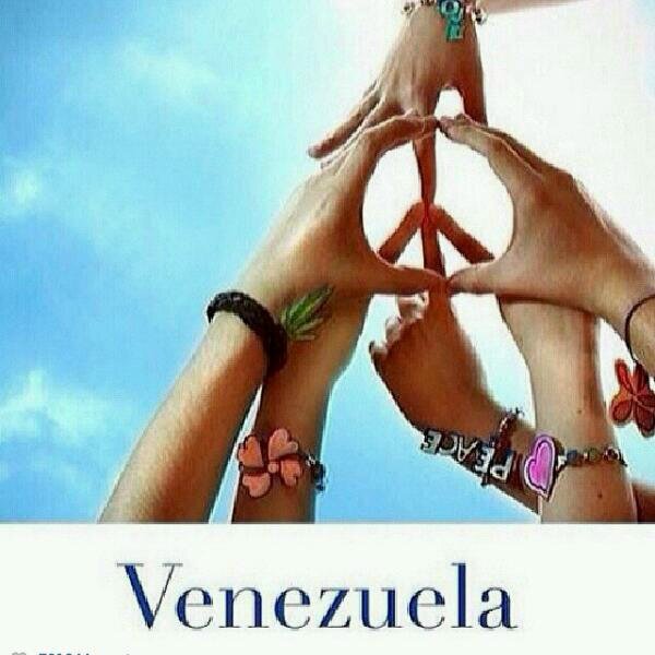 yusdaya's profile picture. Me encanta leer y escuchar musica ♥.♥ ... Nada como un buen libro y una canción q te ayude a olvidar todo lo malo y te saque una sonrisa...