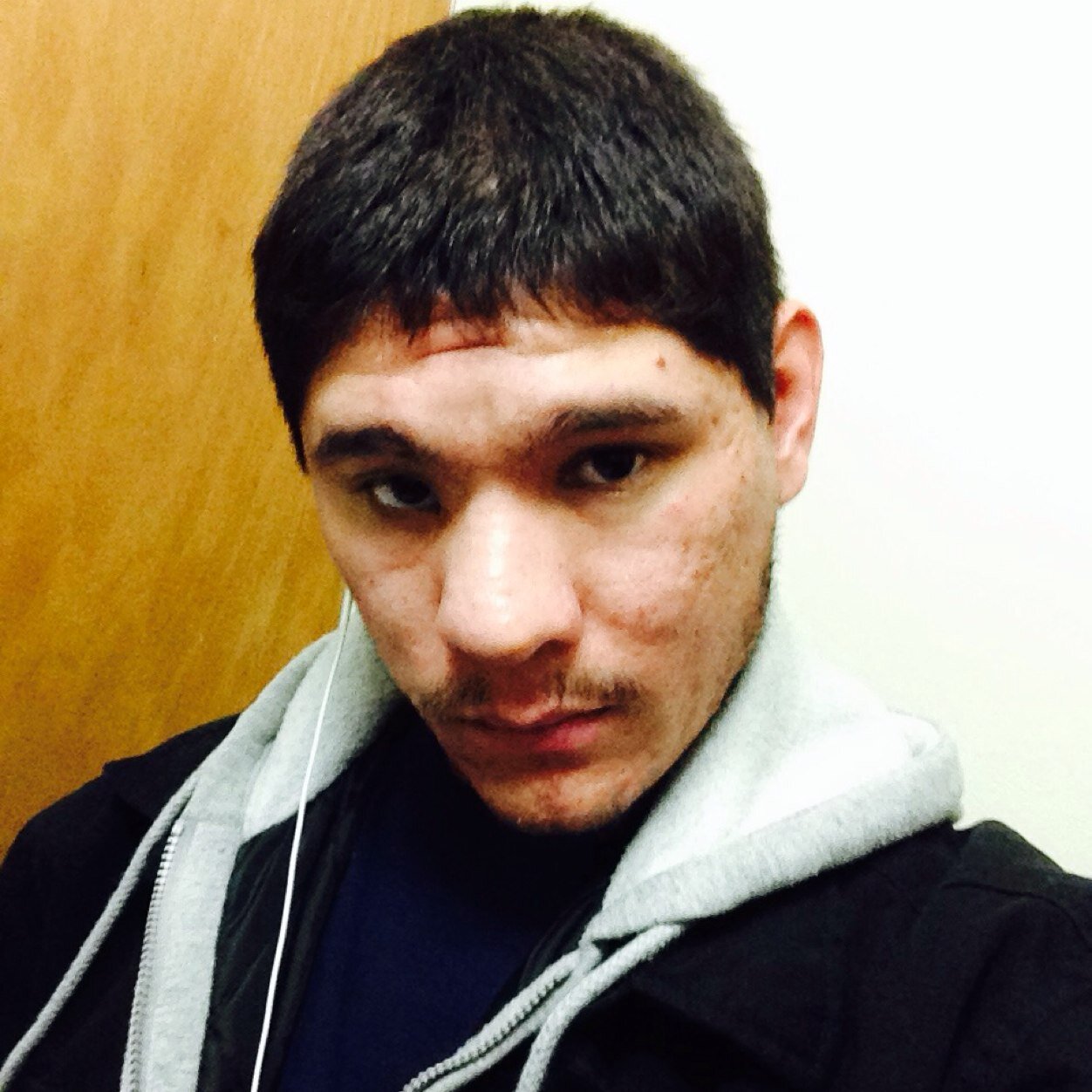 my name is steven castellon i love to meet new people and friends i'am shy at first but when i get tro know you my shyness goes away.