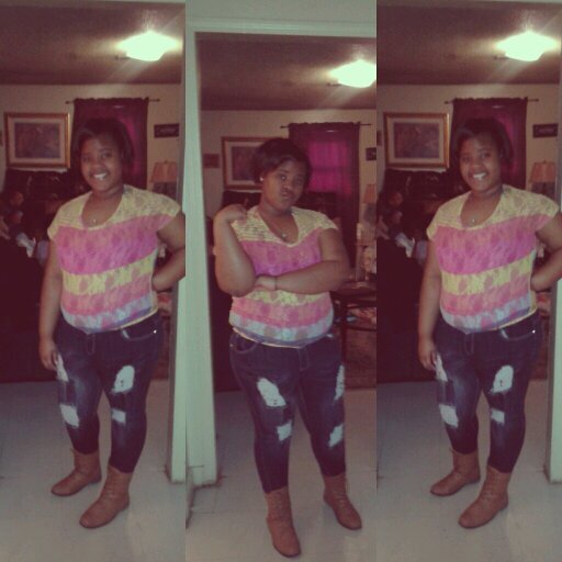 Pretty Girr With A Mindset Of A BOSS im SINGLE  But HeyThings Happen Follow me  & Kik Me @shakenken