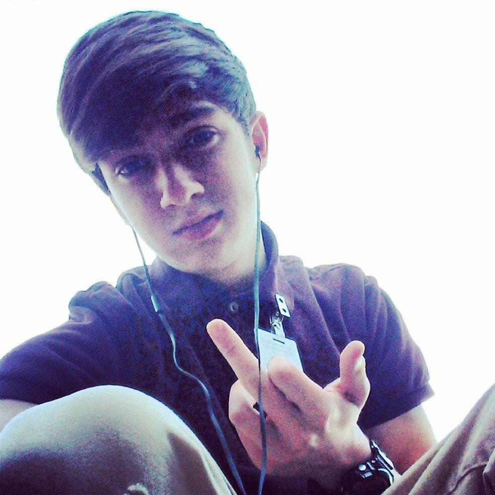 BITCH.DON'http://t.co/O55rmnAIZv.VIBE