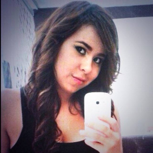 elyswift64's profile picture. Basicamente soy el tipo chica que expresa sus emociones y sentimientos con solo mirarla a la cara
•Soy Dramatica, Exagerada Orgullosa Melancolica vengativa