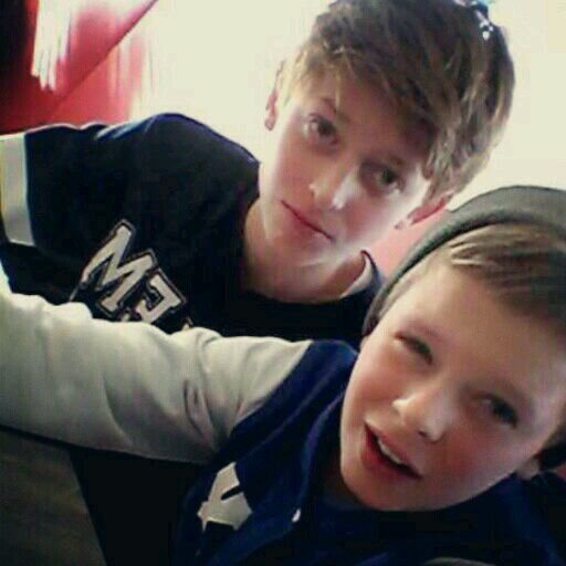 Ajacied || Instagram; maxsdam_