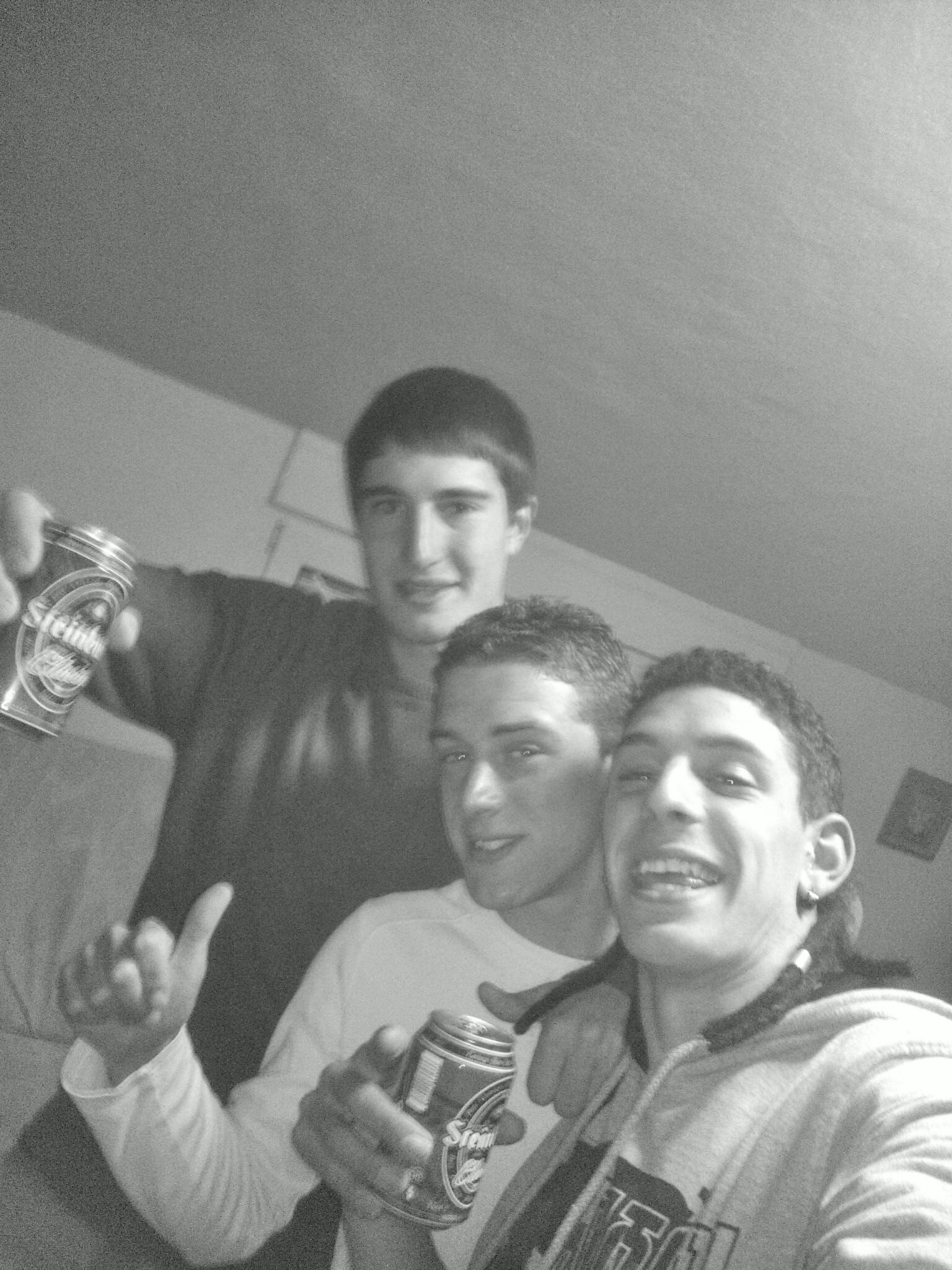 Juankmartinezpe's profile picture. Nos pasamos la vida esperando algo......y lo único q pasa es la vida;-)