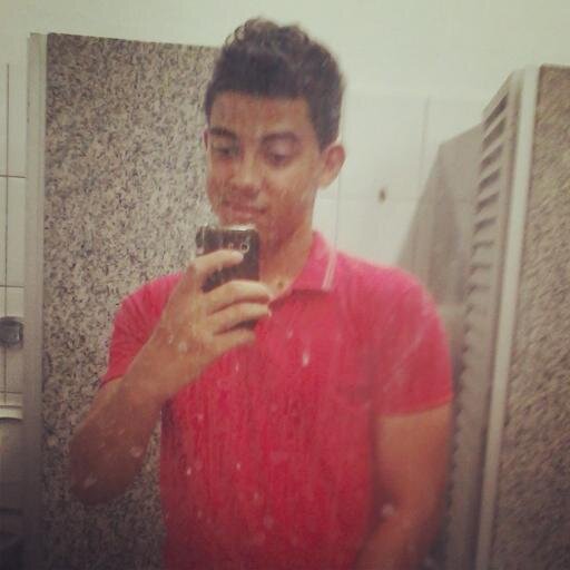 sou pessimo em fazer bios, 19 anos, facebook : juninho silva, issae ;)