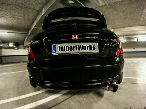 Somos una empresa de importacion de piezas (llantas, motor, escapes, exterior, interior, etc...) para coches japoneses y eurpeos.