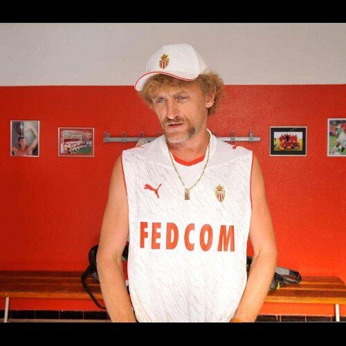 JeffTuchee's profile picture. Salut les gens c Jeff suivez moi , Marie avec Cathy depuis 1985 3 enfants , Entraîneur de l AS Monaco , Un pour tuche et tuche pour un #TucheTeam