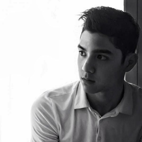 Al Ghazali Köhler's Official Twitter Account | Follow My Instagram: Alghazali7

Keluarga, Teman, & Fans Adalah Segalanya!