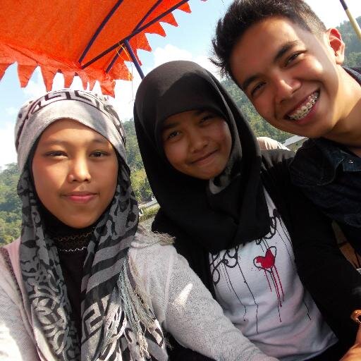 ILovemyself*mymam*mypa*mytwin*mybrothers*mysisters*mybiyay*              otw kesuksesan, otw amerikaeropah