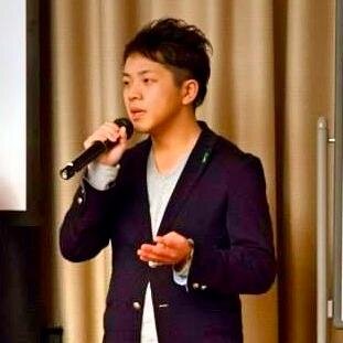オリジナルの「行動できる」手帳術・時間管理術で、ゼロ状態よりノマド・アパレルバイヤーとして起業。個人でもできるアパレル輸入販売を教えながら、楽しく経営をしていいるお酒好きなアパレル会社CEOです＾ー＾