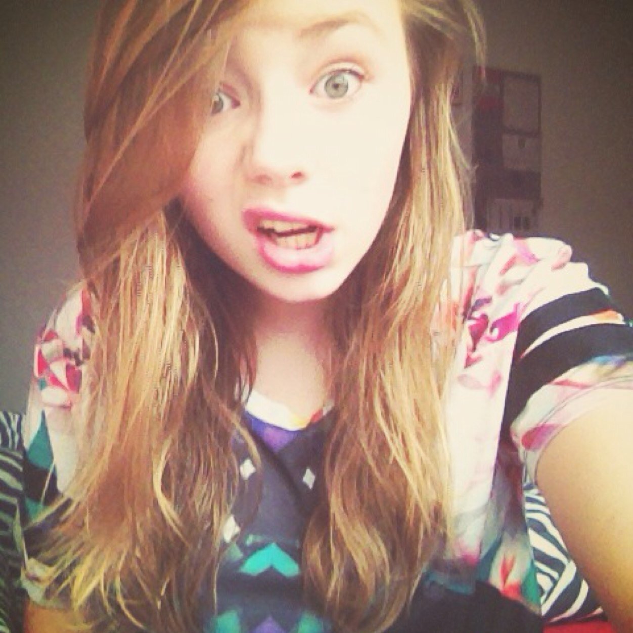 OliHolly's profile picture. So yeah im holly:) love me or hate me i couldnt give a dam:)) minecrafter-dancer-gamer-music lover- and Addicted to YouTube:)