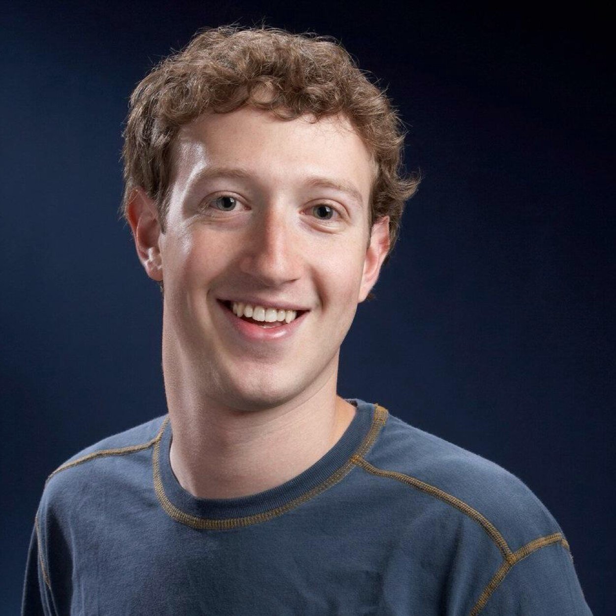 Mark Zuckerberg, founder & CEO di Facebook. Mi siedo dalla parte della ragione perchè è pieno di donne. Parody account. Attualità, satira e humor.