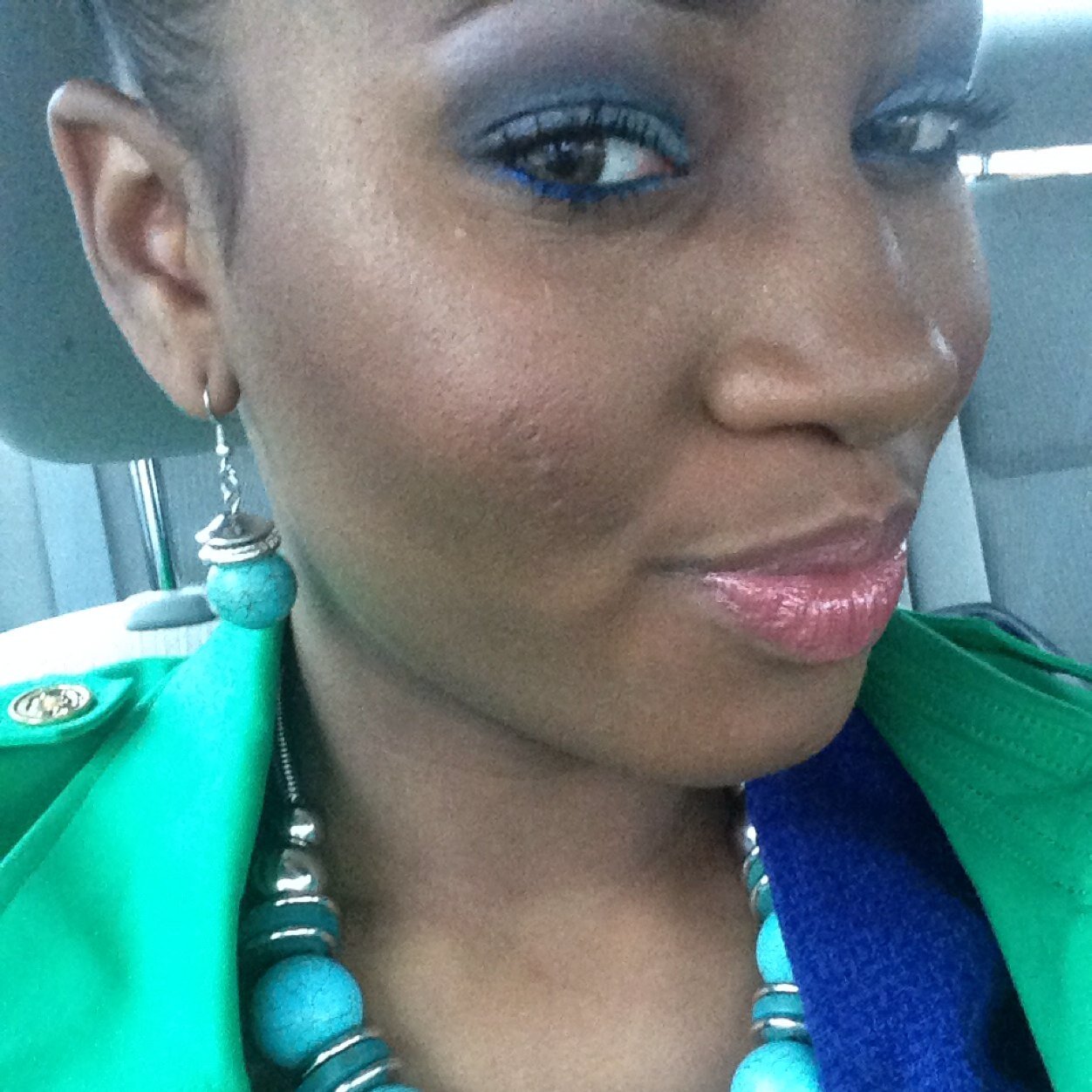 Traveling Makeup Artist ; Follow me on IG: Beautifulillusions_ email me to book me at kierra_cast@icloud.com