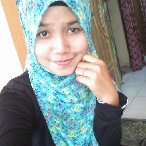 Agistiaputri2's profile picture. 