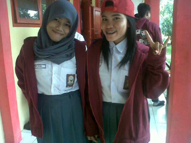 susantisusii's profile picture. Part of 6SG♡ • Pin 2C2ADEB • Jangan kecewakan orang yang kita sayang :)