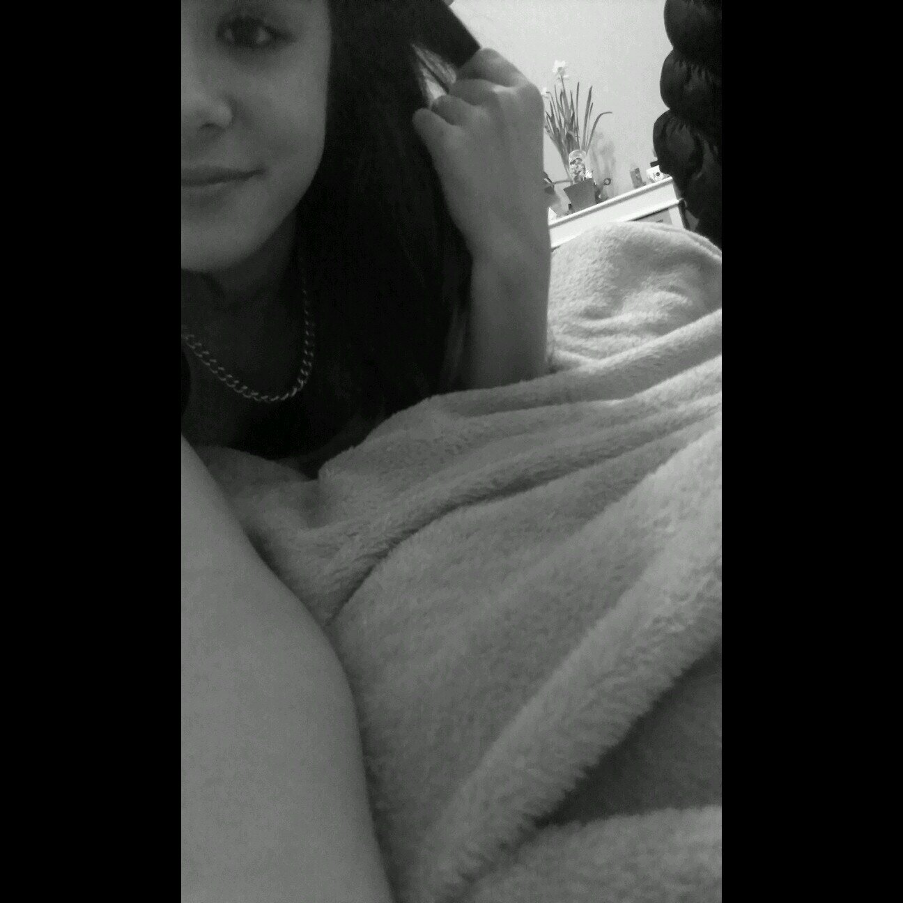 heyy i'm 13 years old i live in germany ,follow me and i follow you back ! Follow my boyfriend @harrystyles and my best friend @miri_ilic #swag
