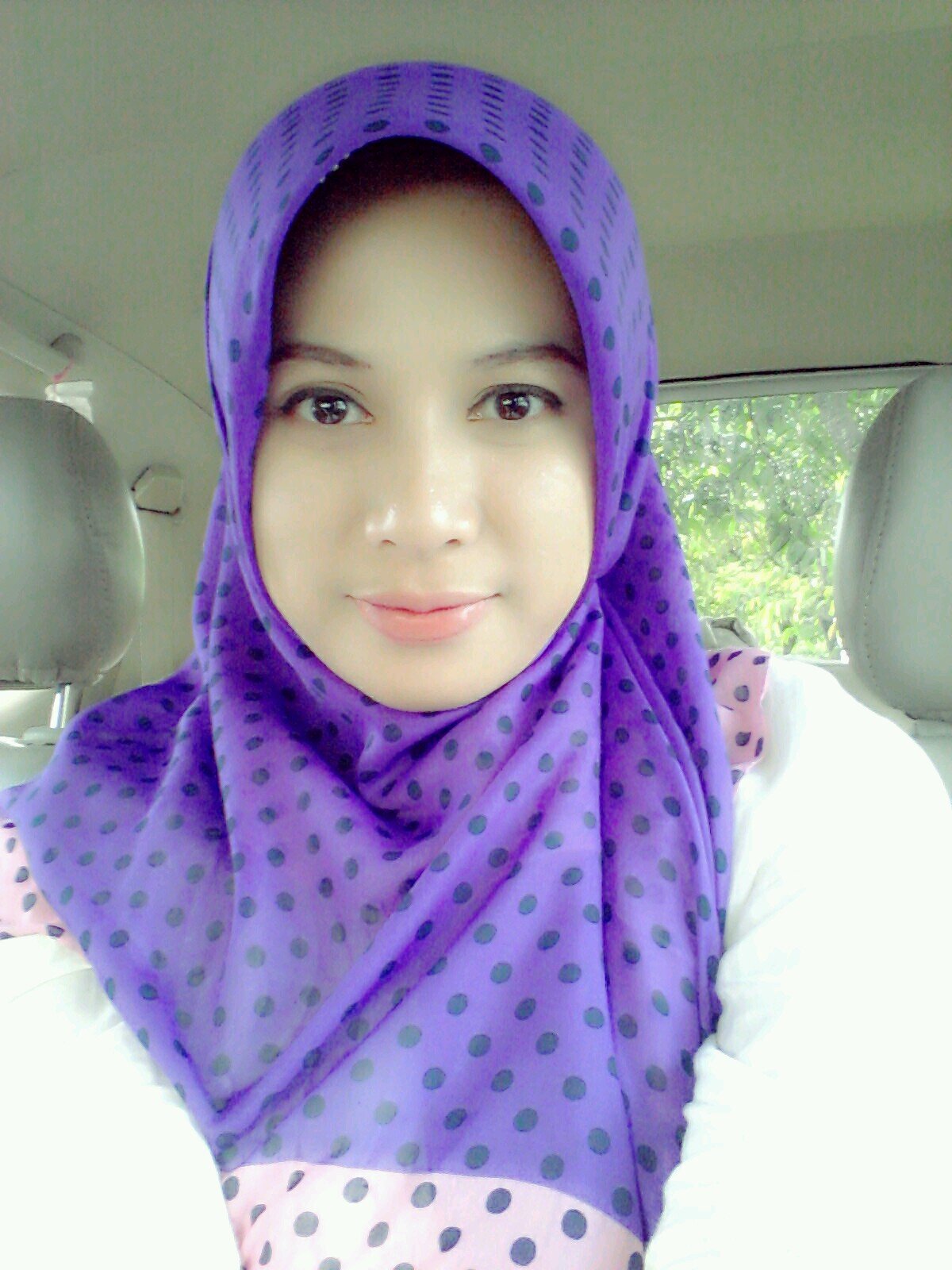 Wish be a gud wife to Tejo Siswanto, Lucky Moomy from Farrel and Bankers