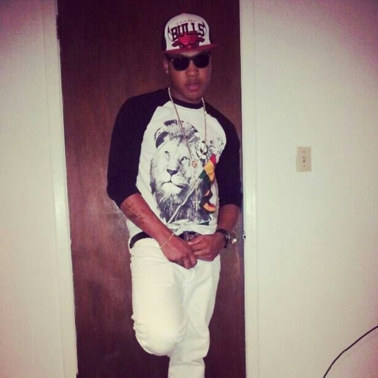 I'm TJ SLade, I'm 23, love to play basketball, Instagram-ballhard1989