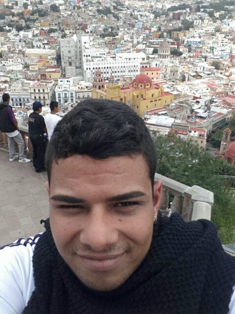 LandaetaIvam's profile picture. 