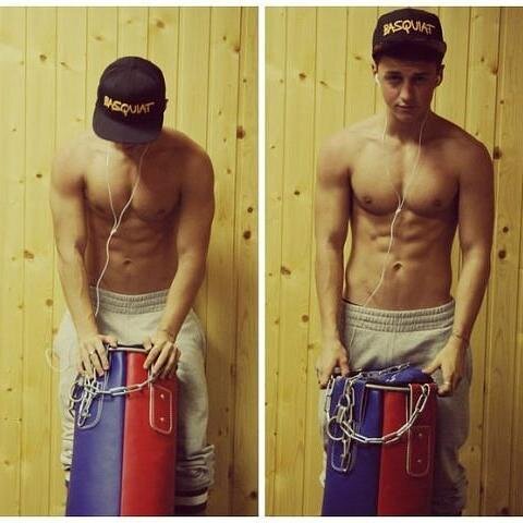 polskyu's profile picture. Увлекаюсь боксом, бегом и шашками!!!