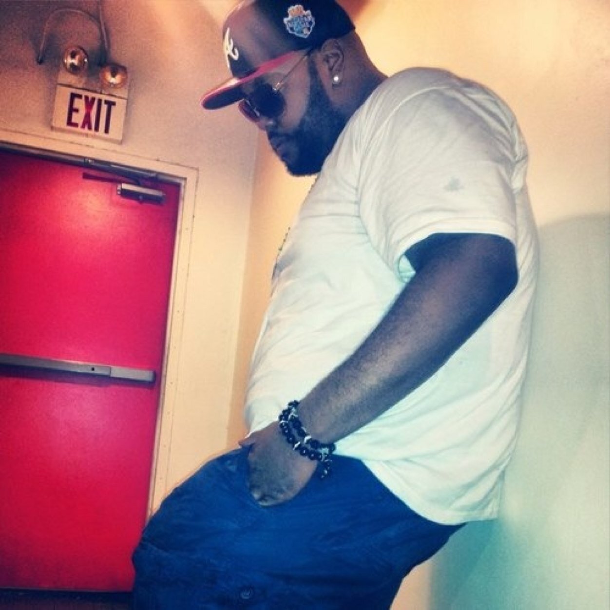 Marketing & Promotion #PapiMusicGroup #DusseMafiaNyc #ManguBoyz Follow @ImWaterz @KAYB3ATZ @BigBo172 S/O 2 da DJ's showing luv!