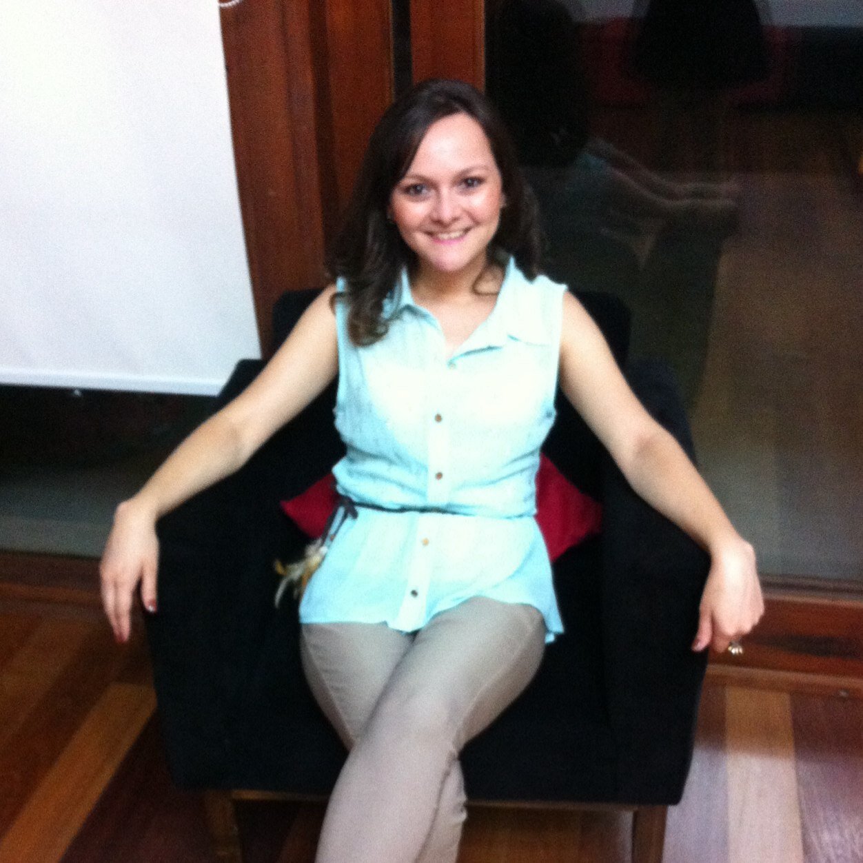 Ingeniero comercial, teletrabajadora, especialista en marketing digital. Mamá de una hermosa y feliz niña 💞
