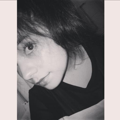 pr0mises____'s profile picture. Cata | depende | no, no me importa | realista | contradictoria | sarcástica | anti-''anormales'' | leones y lobos | fríamente tierna | literal-mente |