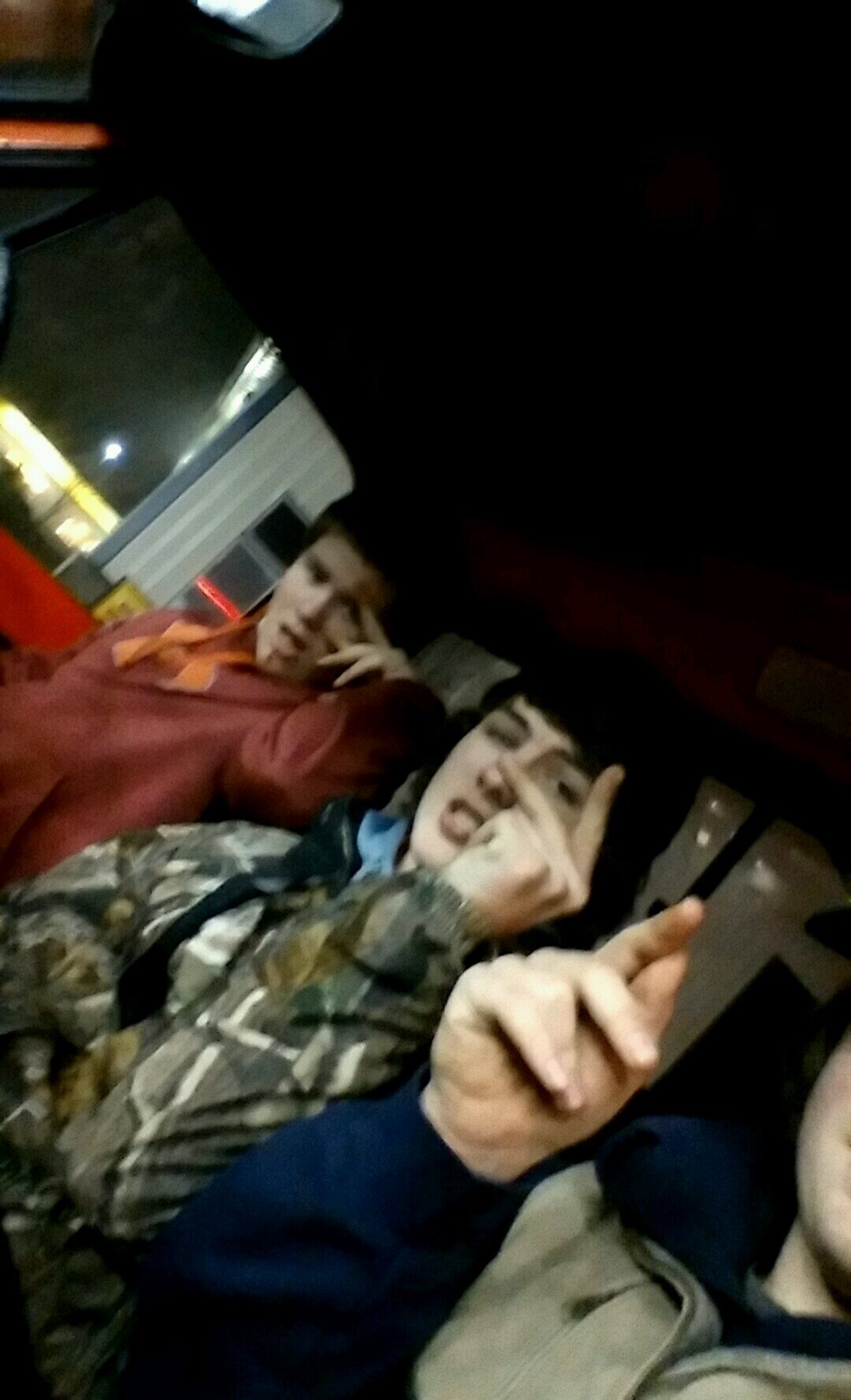 trav7fleck's profile picture. 