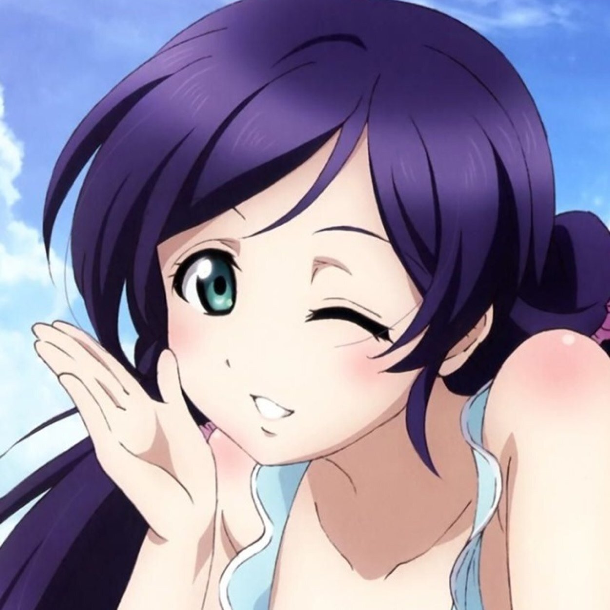 μ'sの東條希やで〜 ウチもTwitter始めてみたんよ あまり浮上できんかもしれんけどよろしゅうな♪ …過度なスキンシップとかはNGやからなっ///非公式のなりきりやから気を付けてな